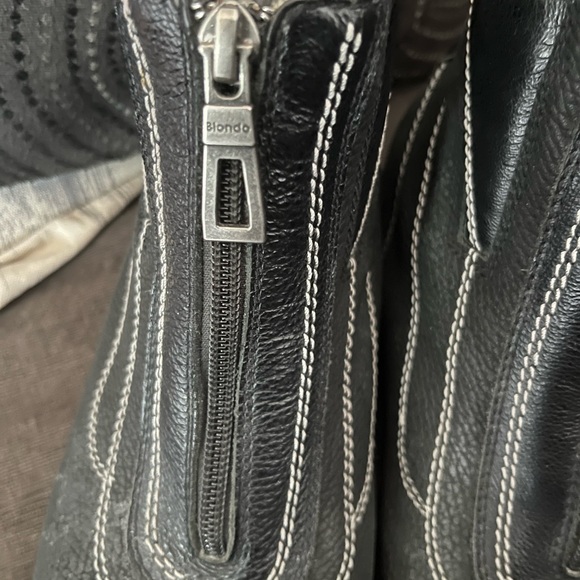 Blondo Waterproof Booties - Picture 7 of 9